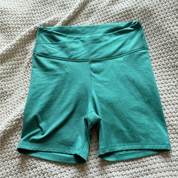 Old Navy Green Bike Shorts High Waist - Picture 1 of 4